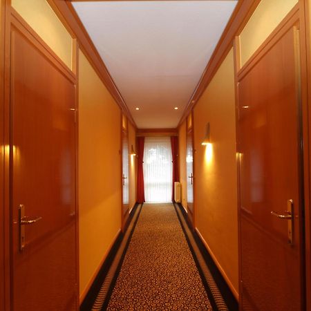 Hotel Matthias Gnarrenburg Екстер'єр фото