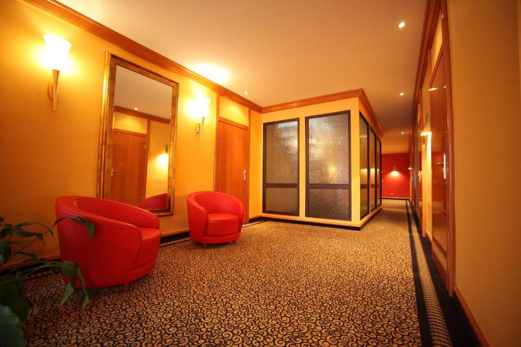 Hotel Matthias Gnarrenburg Екстер'єр фото