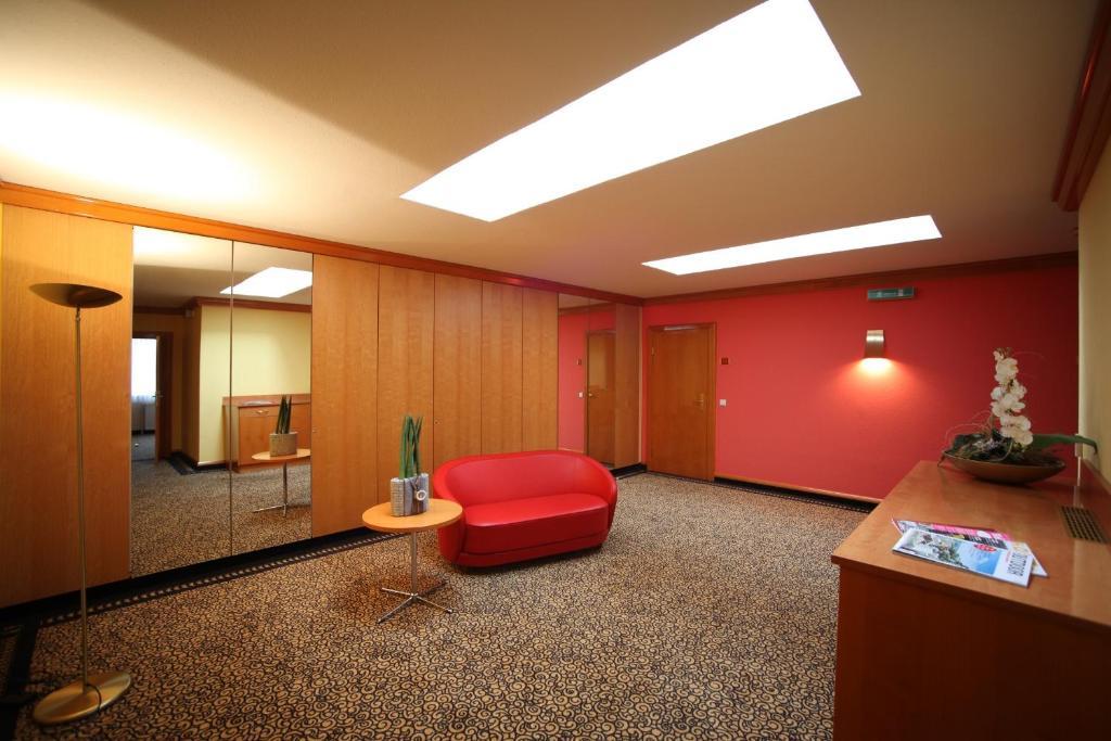 Hotel Matthias Gnarrenburg Екстер'єр фото