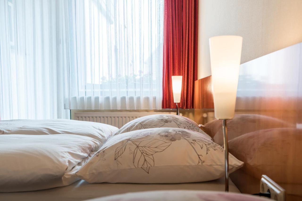 Hotel Matthias Gnarrenburg Екстер'єр фото