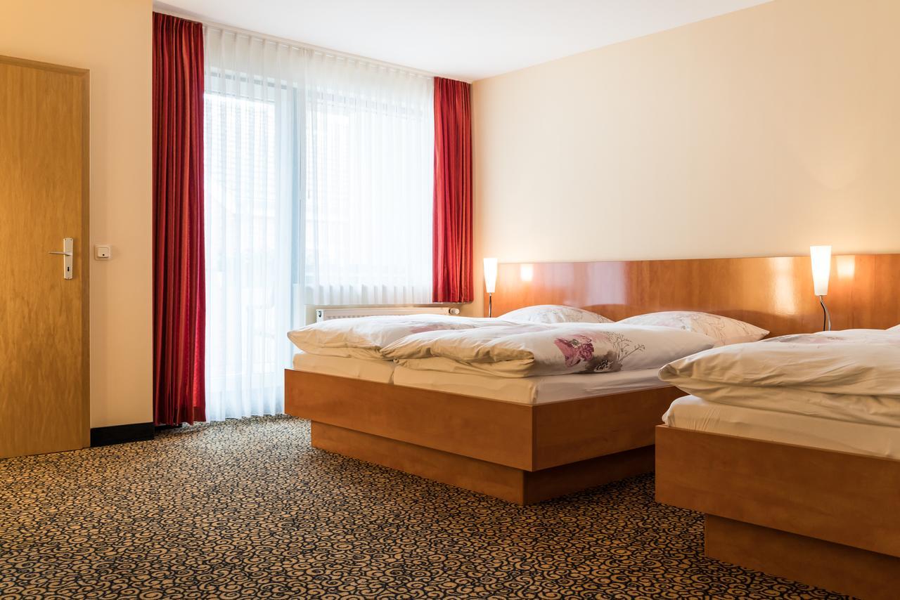 Hotel Matthias Gnarrenburg Екстер'єр фото